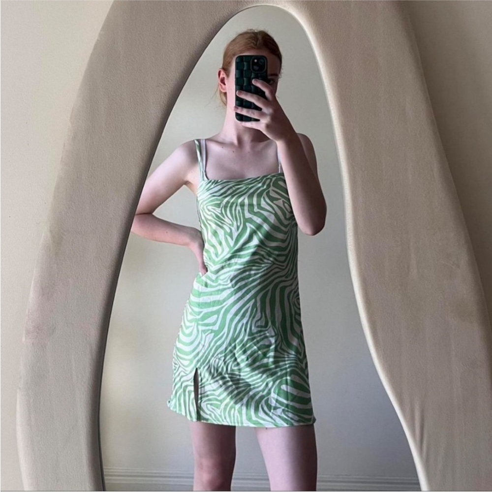 Princess Polly Size 8 Green Mini-Dress.